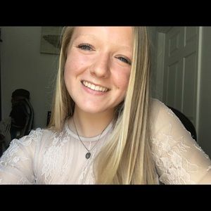 Meet your Posher, Evie